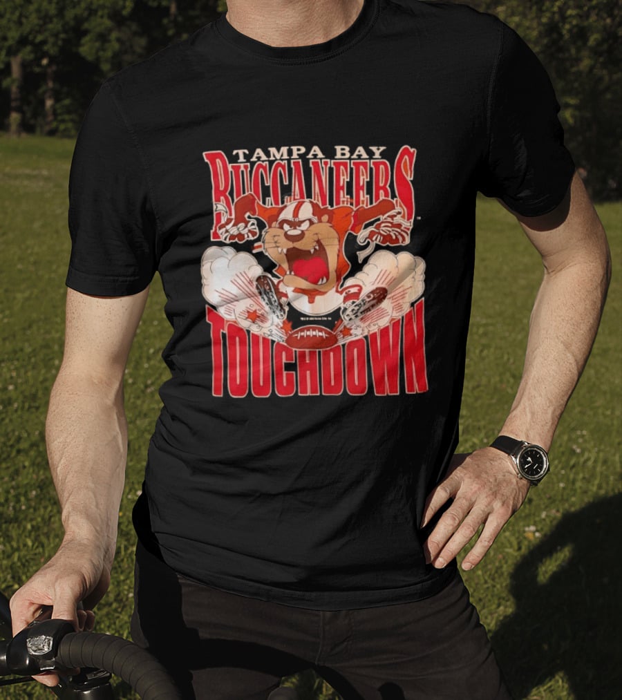 Tampa Bay Buccaneers Taz Touchdown 1993 Football Cartoon T-Shirt