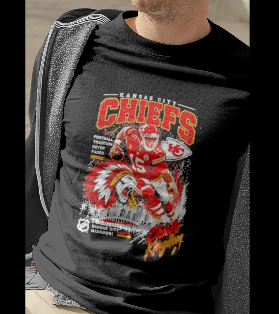 Kansas City Chiefs Football Tradition Never Fades Chiefs Kingdom Patrick Mahomes Skyline T-Shirt