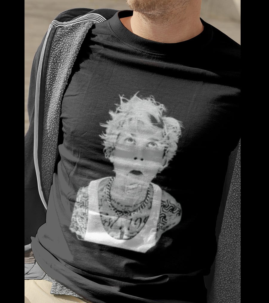 Machine Gun Kelly 1990 Blonde Hair Razor Tongue Tattoo Styling T-Shirt