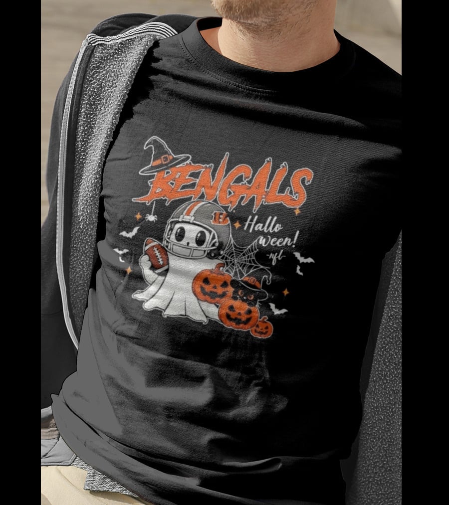 Bengals Halloween Ghost Football Pumpkin Helmets Spooky Scene T-Shirt