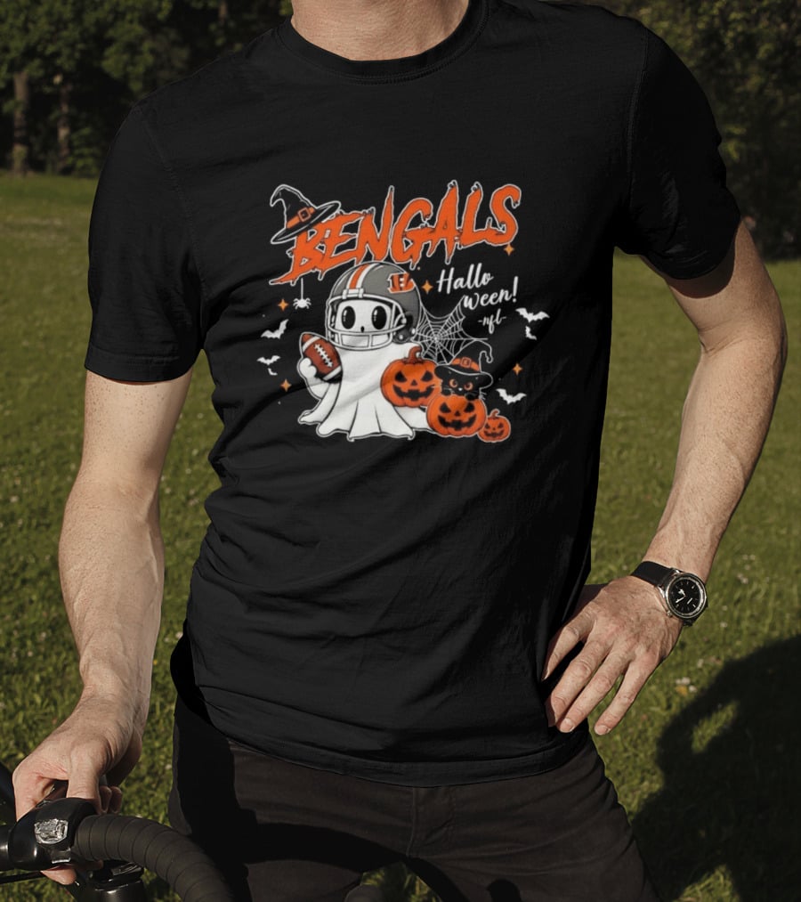 Bengals Halloween Ghost Football Pumpkin Helmets Spooky Scene T-Shirt