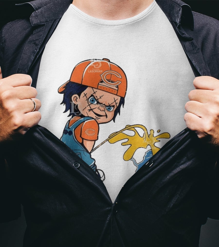 Chicago Bears Chucky Piss On Detroit Lions Rivalry Meme T-Shirt