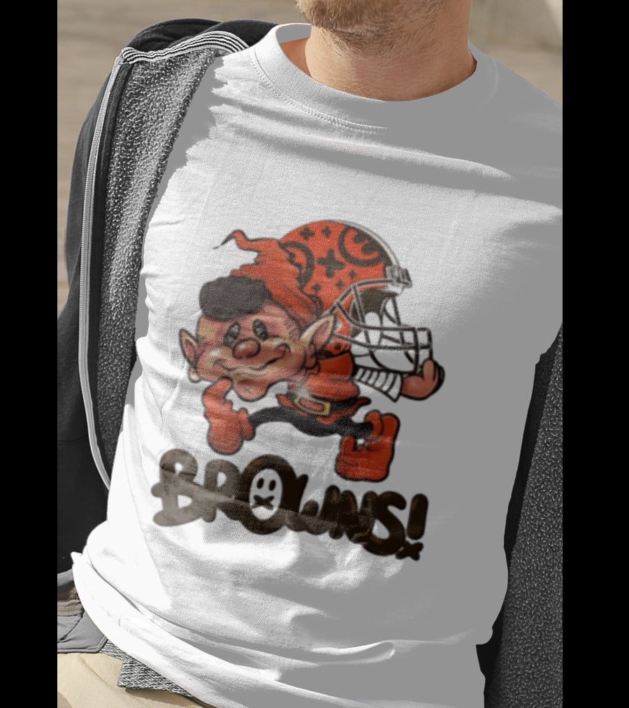 Cleveland Browns Elf Holding Football Helmet Browns T-Shirt