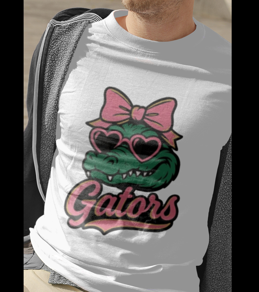 Florida Gators Green Alligator Pink Bow Heart Sunglasses T-Shirt
