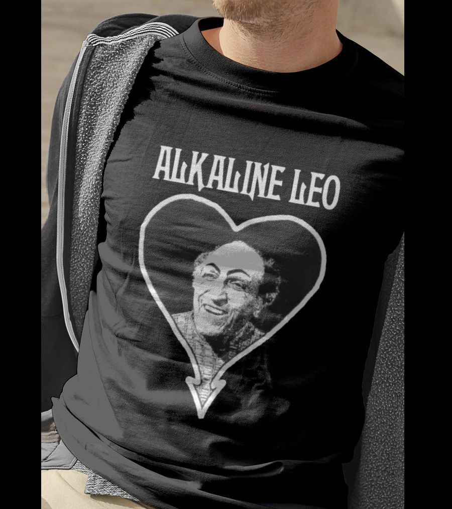 Alkaline Leo Heart Portrait Seinfeld Bootleg Mashup T-Shirt