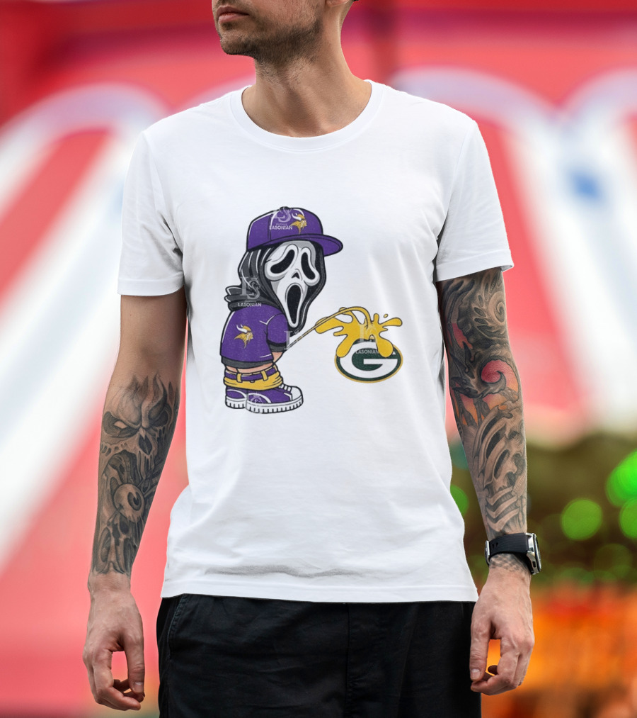 Minnesota Vikings Ghostface Piss On Green Bay Packers T-Shirt