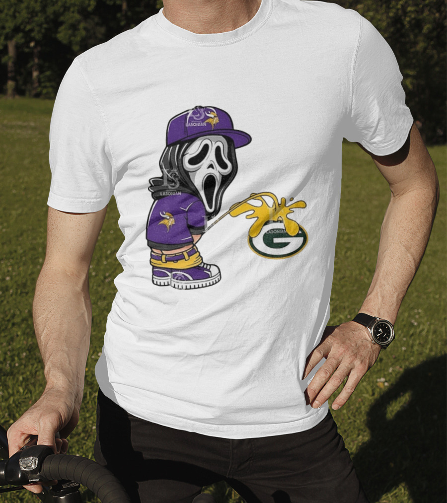 Minnesota Vikings Ghostface Piss On Green Bay Packers T-Shirt