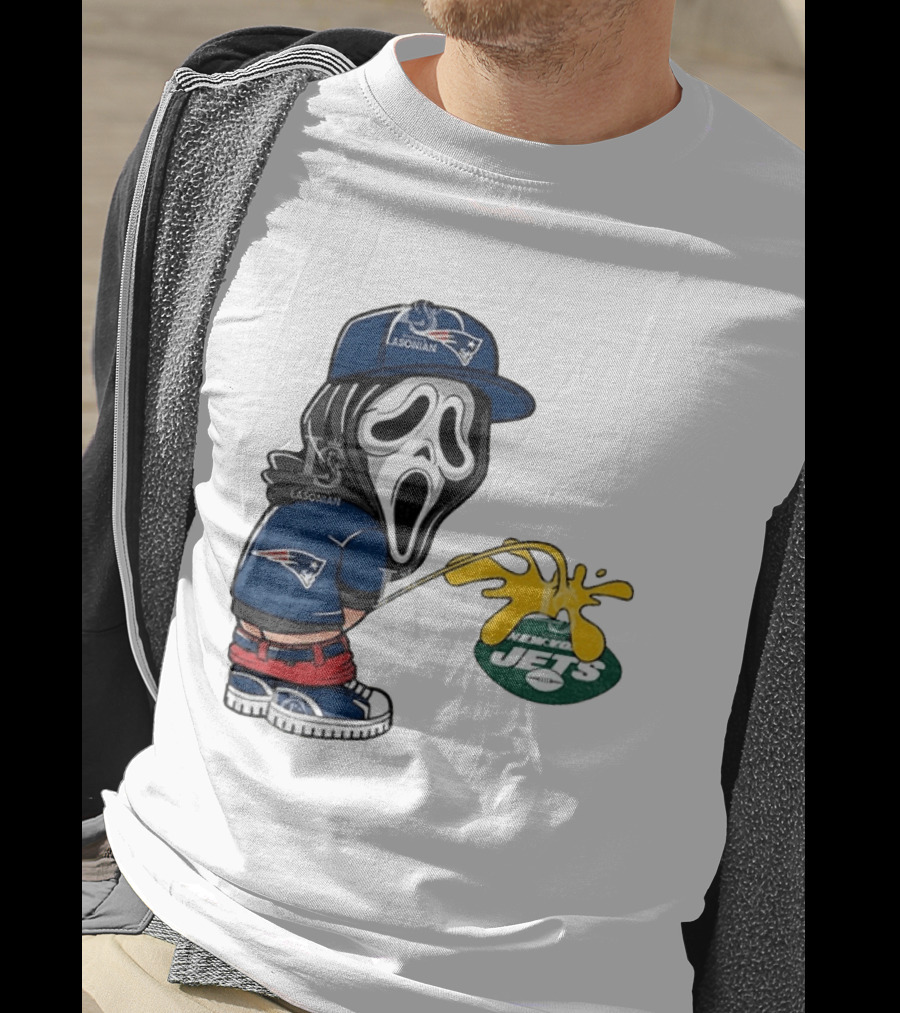 New England Patriots Ghostface Urinating On New York Jets T-Shirt