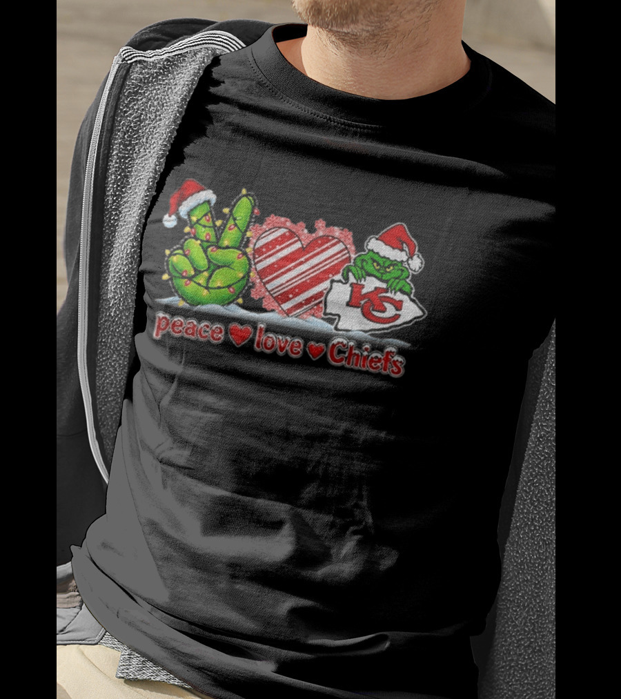Peace Love Chiefs Grinch Santa Hat Christmas 2026 T-Shirt
