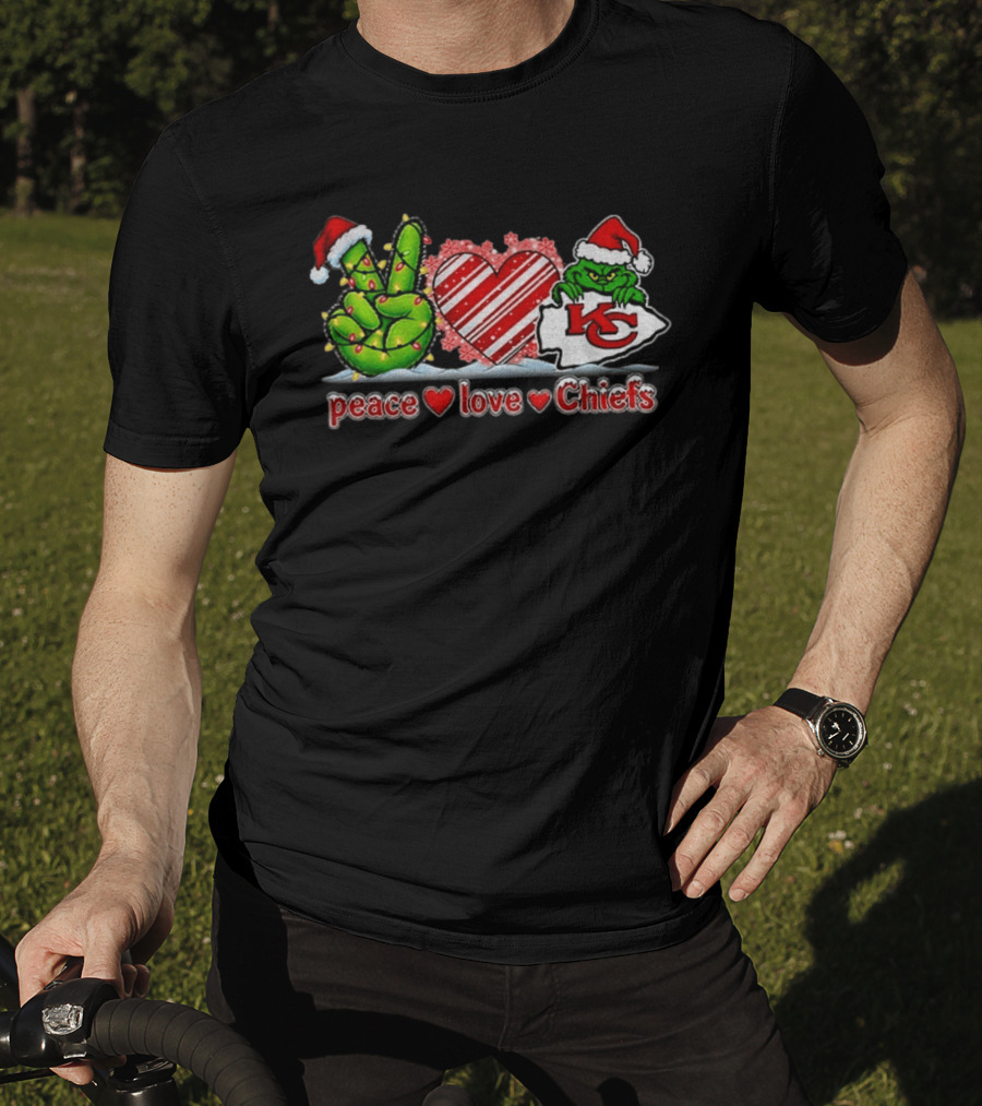 Peace Love Chiefs Grinch Santa Hat Christmas 2026 T-Shirt