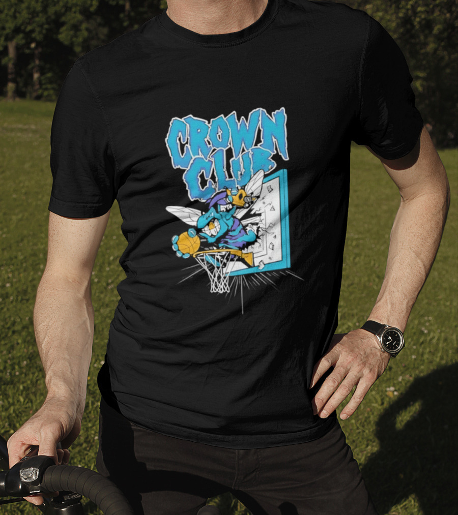 Crown Club Charlotte Hornets Basketball Dunking T-Shirt