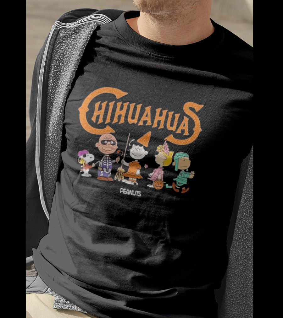 Chihuahuas Peanuts Halloween Charlie Brown Snoopy Woodstock Party T-Shirt