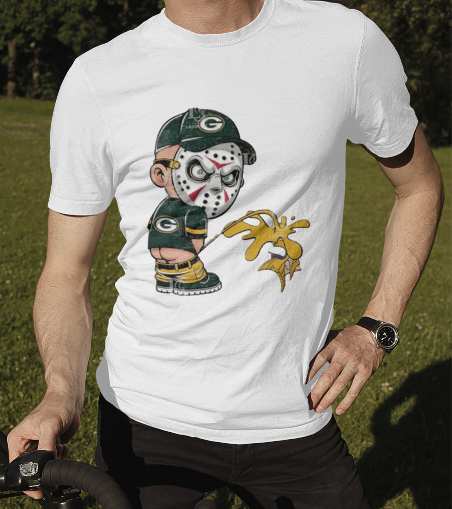 Green Bay Packers Jason Voorhees Piss On Minnesota Vikings Rivalry Humor T-Shirt
