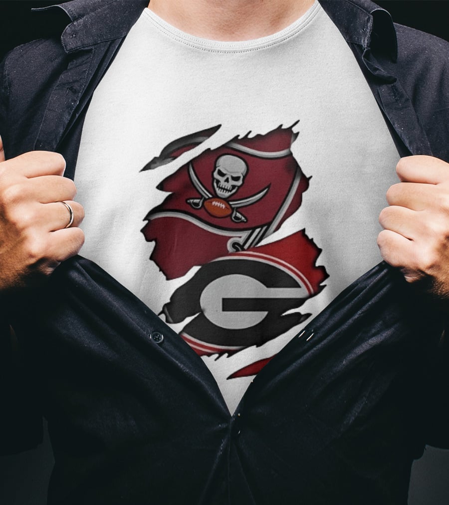 Tampa Bay Buccaneers Georgia Bulldogs Torn Fabric NCAA Collaboration T-Shirt