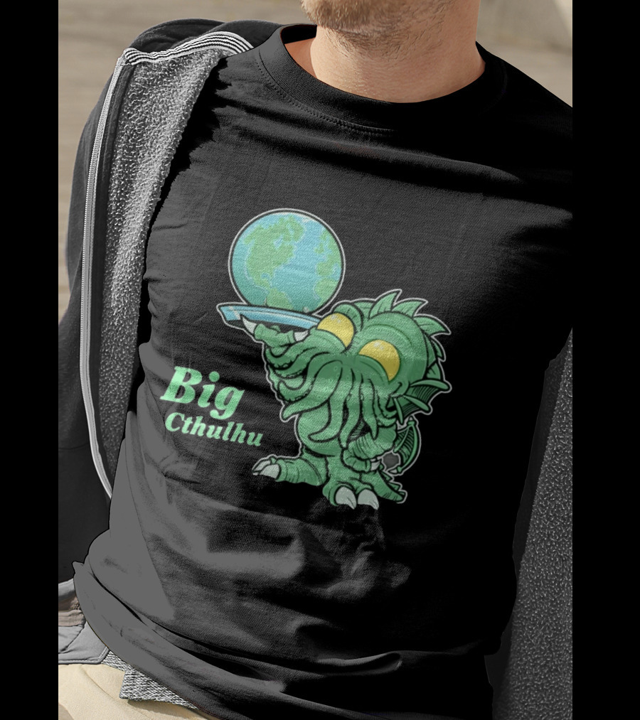 Big Cthulhu Holding The World Lovecraft T-Shirt