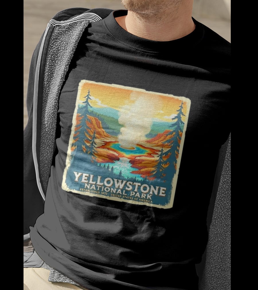 Yellowstone National Park Established 1872 United States Of America T-Shirt