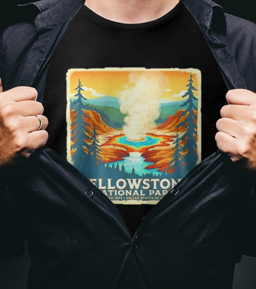 Yellowstone National Park Established 1872 United States Of America T-Shirt