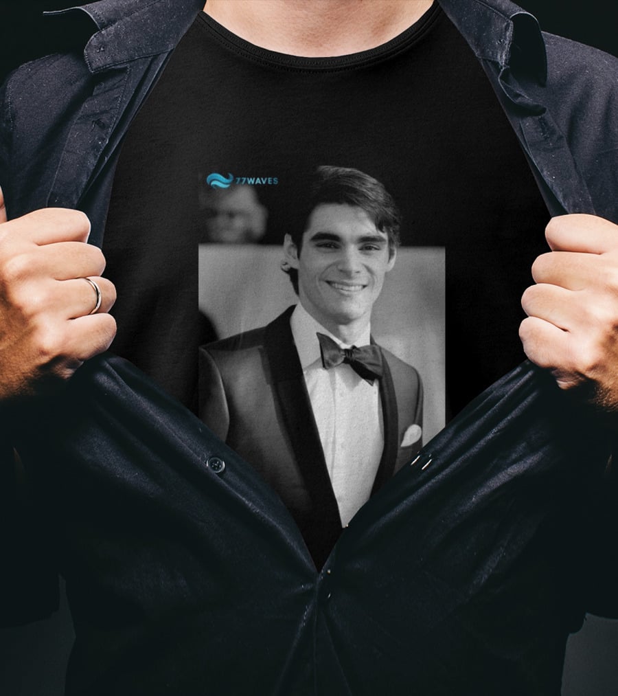 77Waves RJ Mitte Walter White's Son Breaking Bad T-Shirt