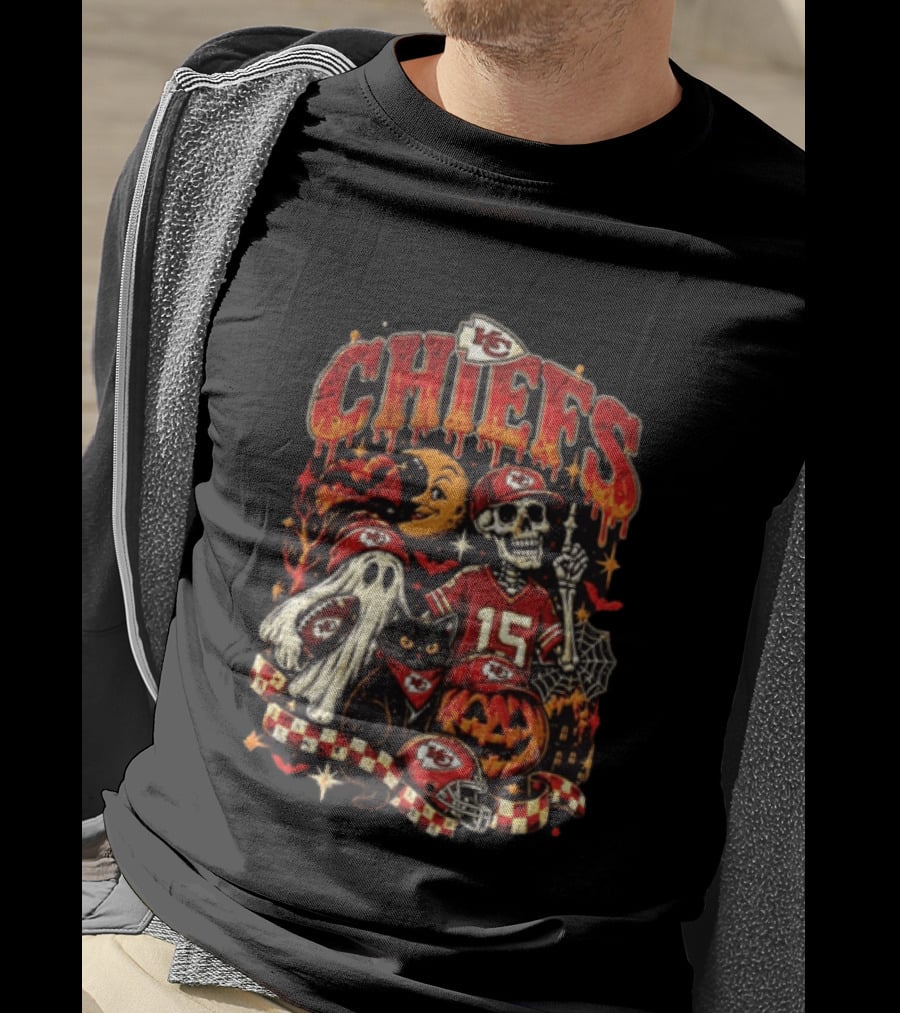 Kansas City Chiefs Patrick Mahomes Halloween Skeleton Jersey Cap Football Scene T-Shirt