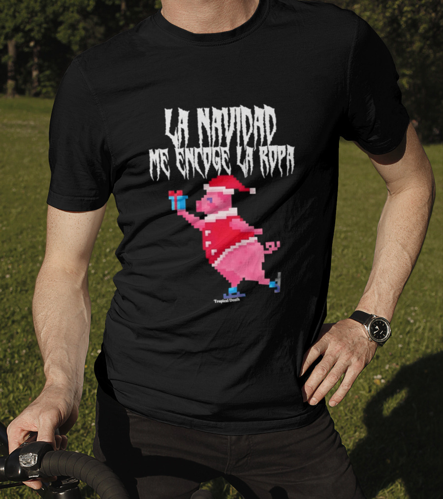 La Navidad Me Encoge La Ropa Tropical Death Pig Santa Holding T-Shirt