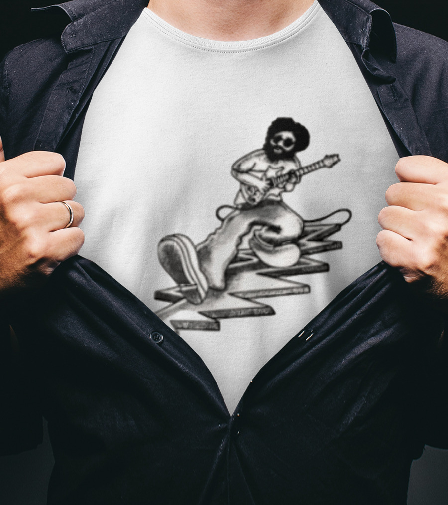 Grateful Dead Jerry Garcia Playing Electric Guitar Walking Zig Zag T-Shirt