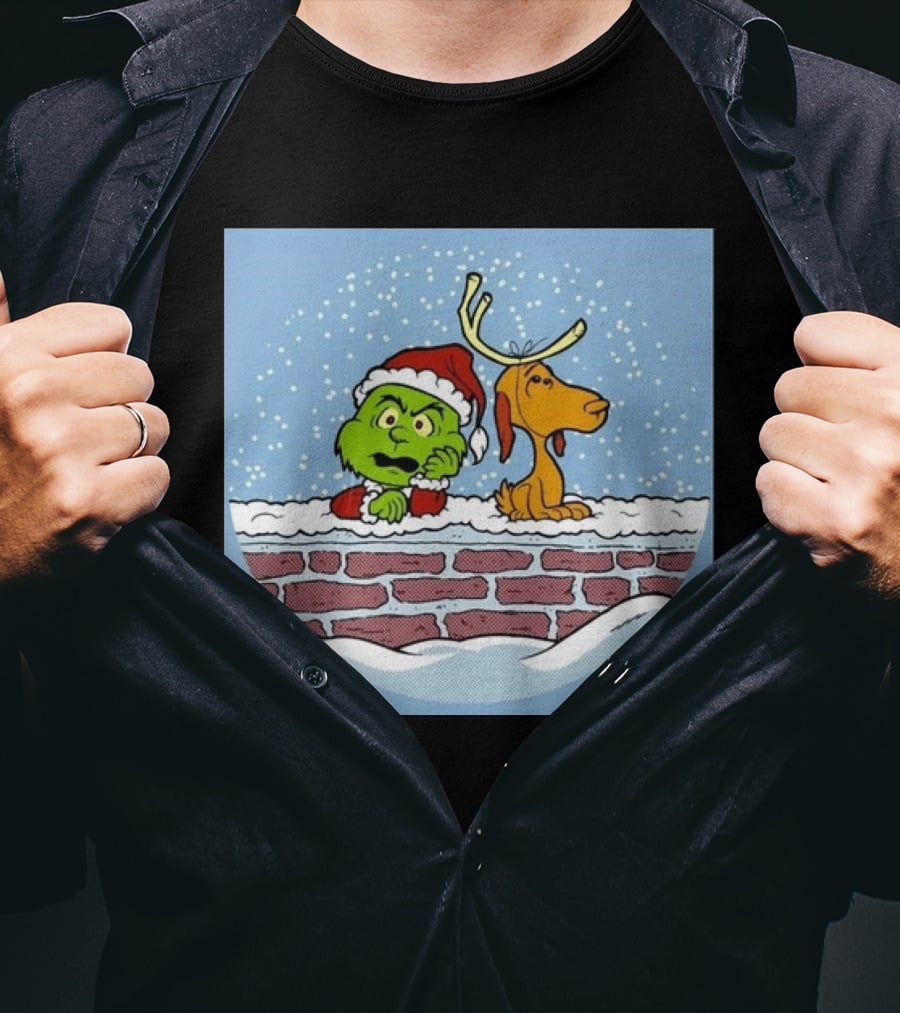 Green Grinch And Max Dog Rooftop Christmas Scene T-Shirt