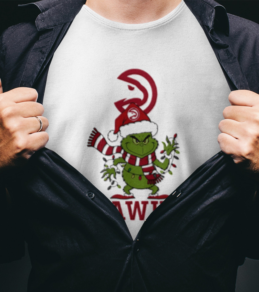 Grinch Atlanta Hawks Christmas Heart Hands 2026 T-Shirt