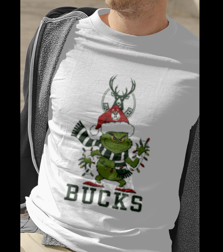 Milwaukee Bucks Grinch Christmas 2026 Heart Hands T-Shirt