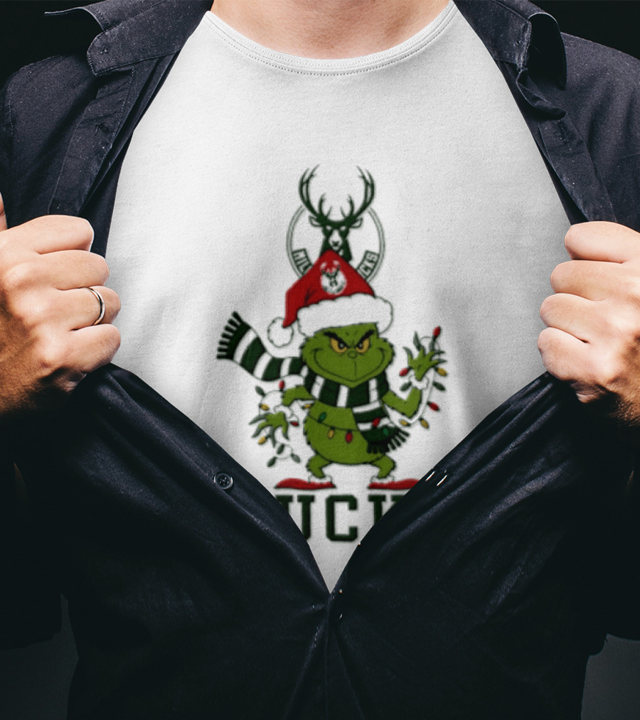 Milwaukee Bucks Grinch Christmas 2026 Heart Hands T-Shirt