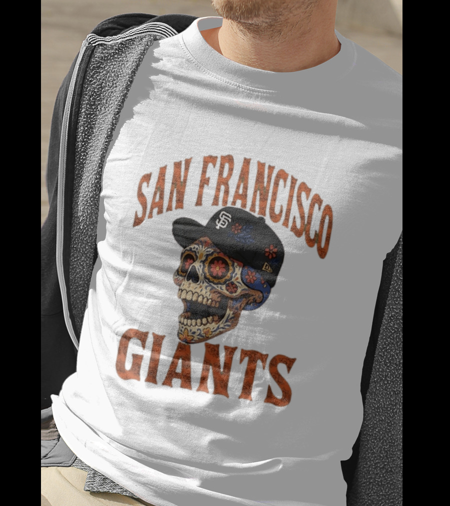 San Francisco Giants Sugar Skull Cap Floral Decor T-Shirt