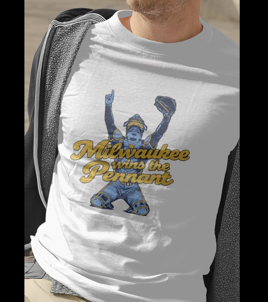 Milwaukee Brewers Wins The Pennant Celebration Catcher Pose T-Shirt
