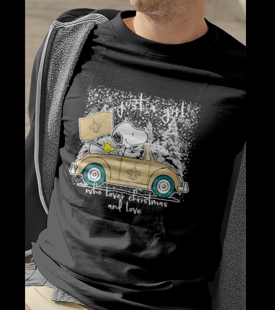 Snoopy Just A Girl Who Loves Christmas And New Orleans Saints Football T-Shirt