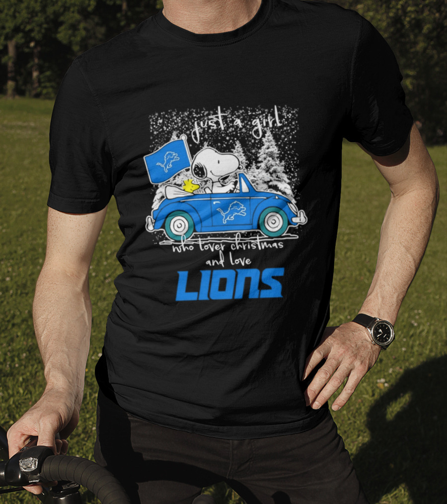 Snoopy Just A Girl Who Loves Christmas And Love Lions T-Shirt