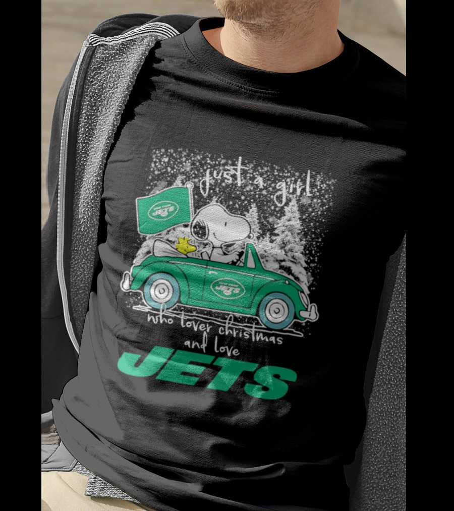 Snoopy Christmas New York Jets Fan In A Green Car With Snowflakes T-Shirt