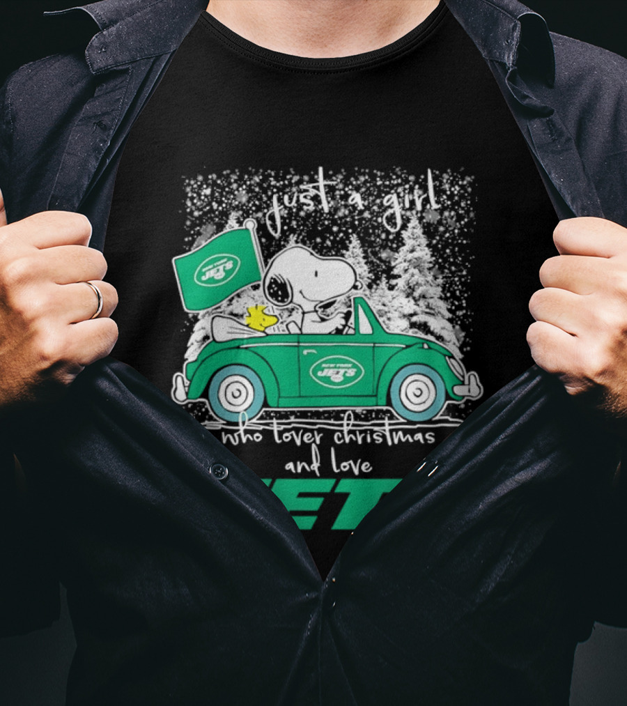 Snoopy Christmas New York Jets Fan In A Green Car With Snowflakes T-Shirt