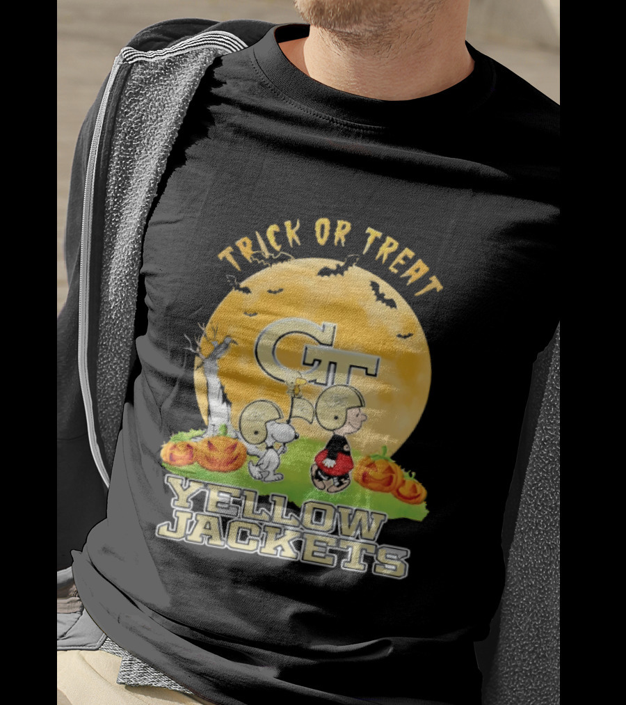 Georgia Tech Yellow Jackets X Charlie Brown And Snoopy Trick Or Treat Halloween T-Shirt