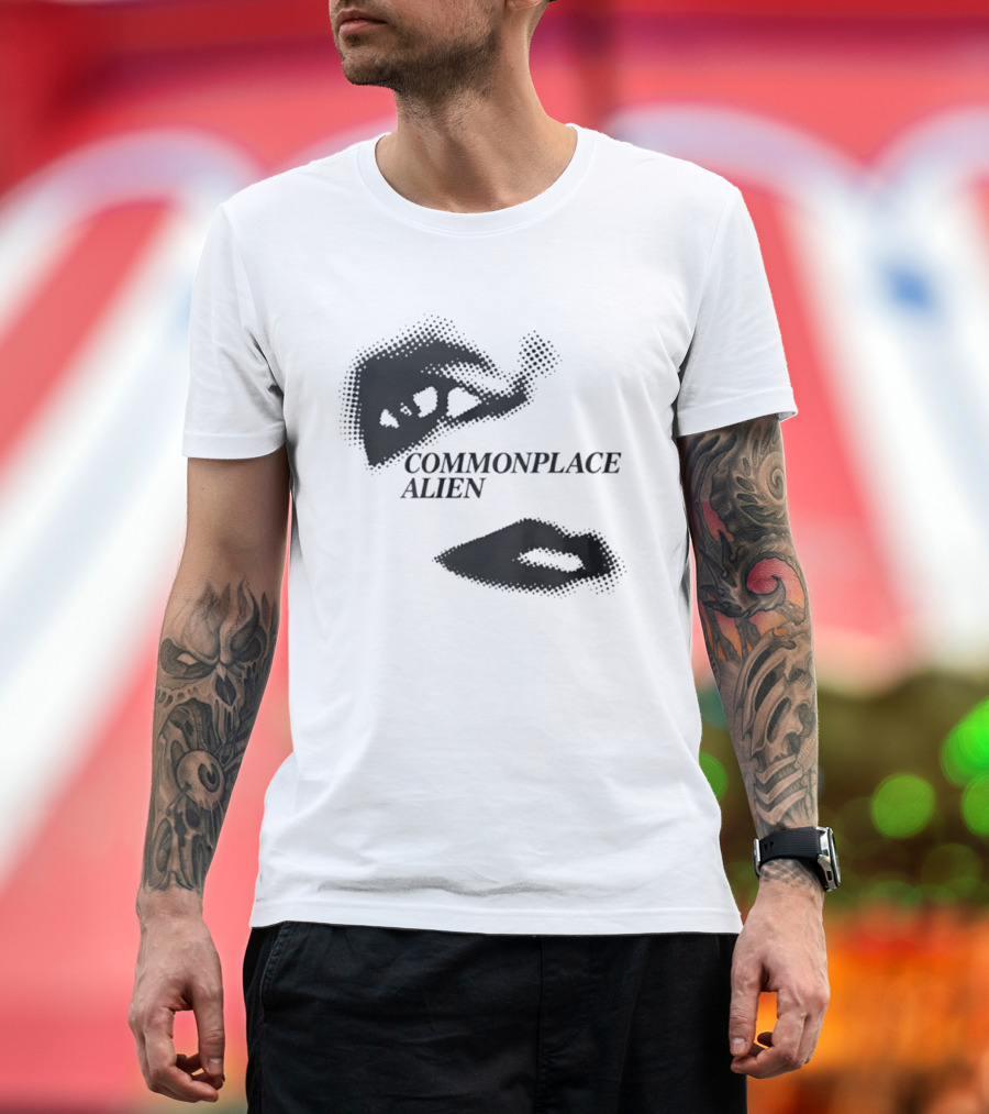 Commonplace Alien Halftone Lips Minimalist T-Shirt