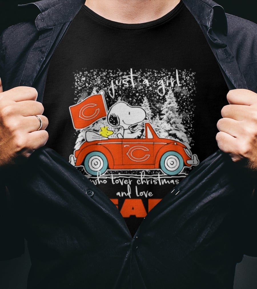 Just A Girl Who Loves Christmas And Chicago Bears T-Shirt