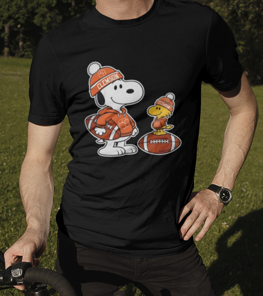 Snoopy And Woodstock Clemson Tigers Football Fans 2026 T-Shirt