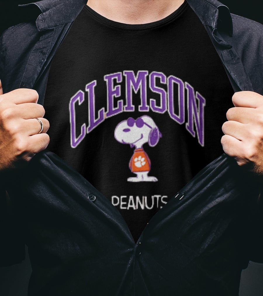 Clemson Tigers Snoopy Peanuts NCAA Football Sunglasses T-Shirt