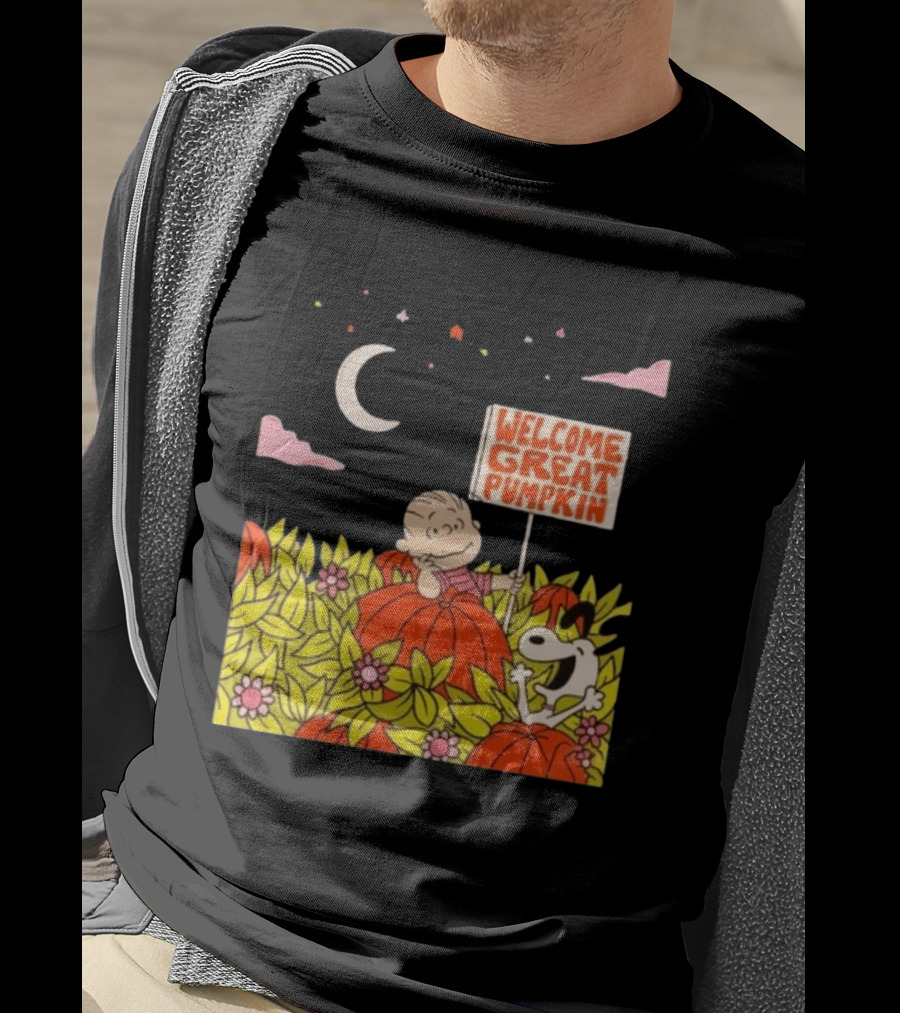 Linus And Snoopy Welcome Great Pumpkin Peanuts Moonlit Patch T-Shirt