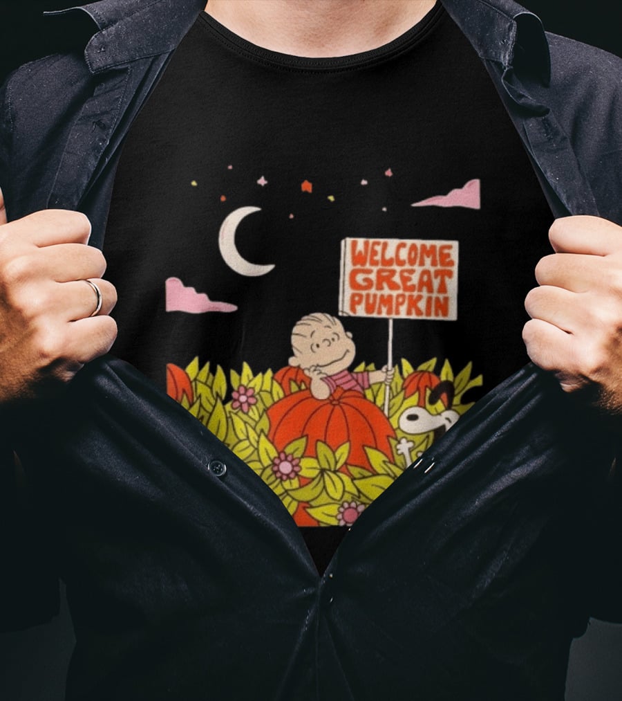 Linus And Snoopy Welcome Great Pumpkin Peanuts Moonlit Patch T-Shirt