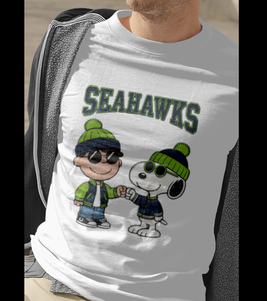 Seattle Seahawks Charlie Brown Snoopy Fist Bump Fan Gear T-Shirt