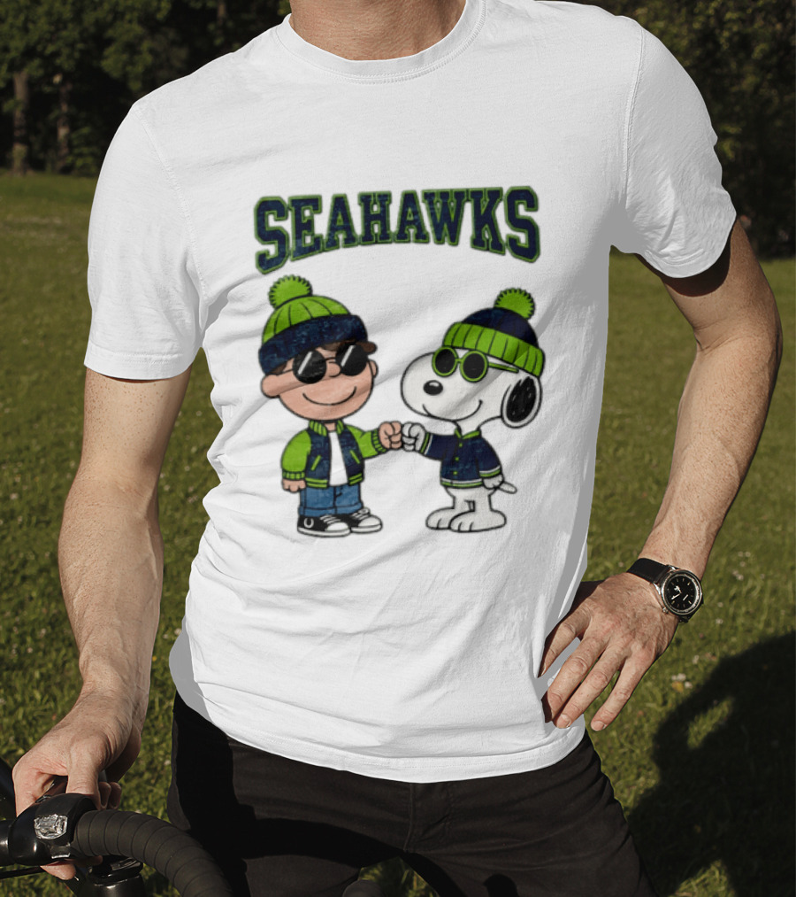 Seattle Seahawks Charlie Brown Snoopy Fist Bump Fan Gear T-Shirt