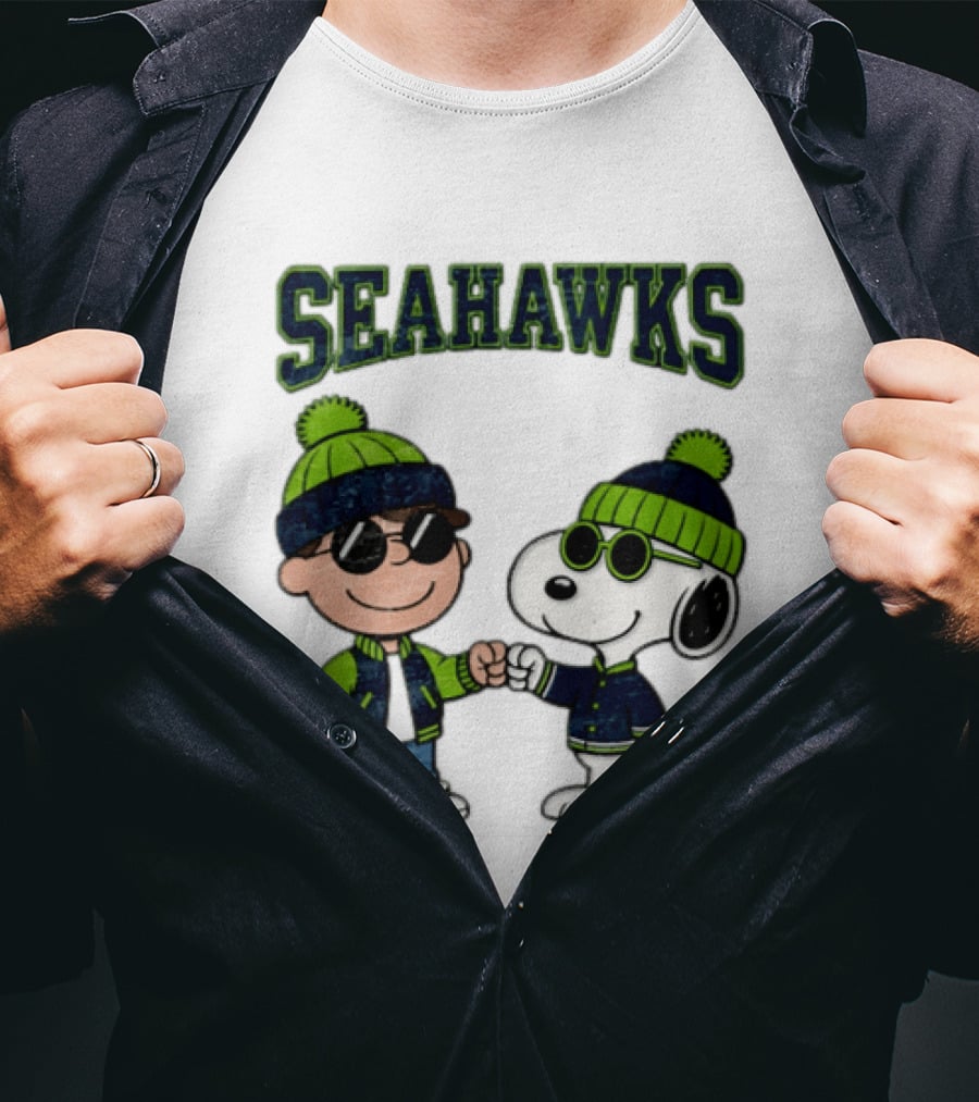 Seattle Seahawks Charlie Brown Snoopy Fist Bump Fan Gear T-Shirt