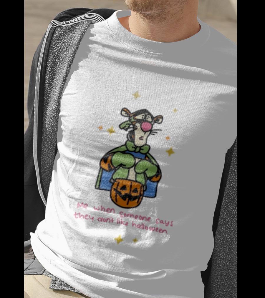 Tigger Reaction When Someone Doesn't Like Halloween Pumpkin Costume T-Shirt