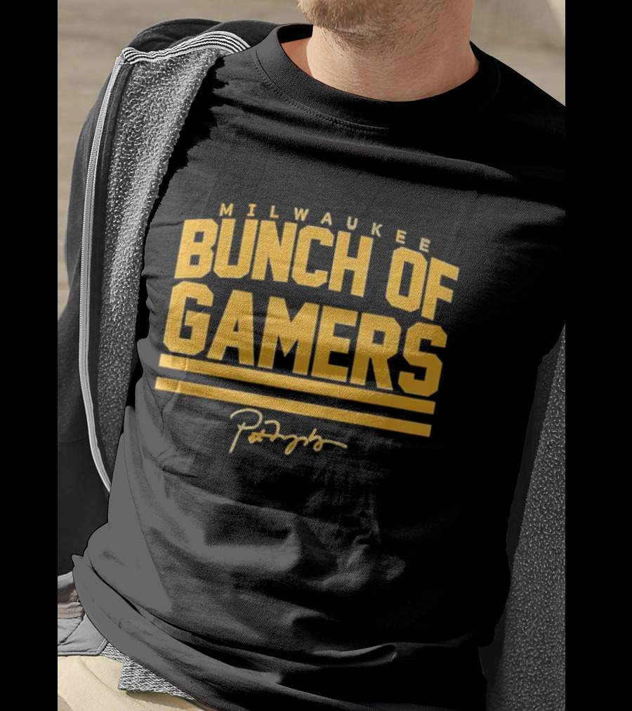 Milwaukee Bunch Of Gamers Baseball Players T-Shirt