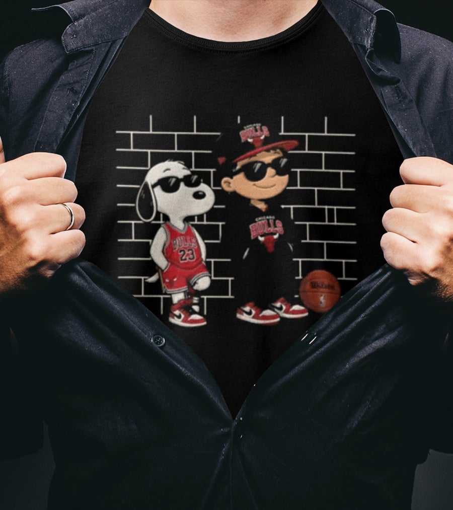 Snoopy Charlie Brown Bulls 23 Basketball Chicago Fan T-Shirt