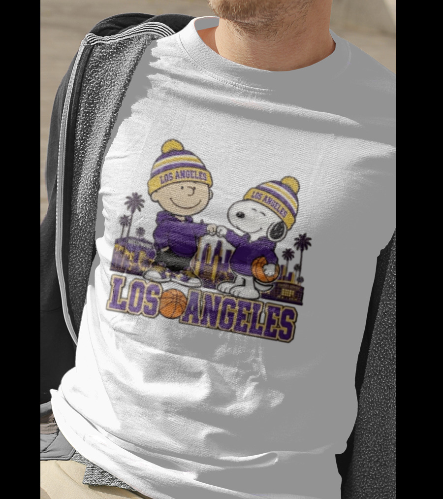 Los Angeles Charlie Brown Snoopy Basketball Fans Skyline Vintage Lakers T-Shirt