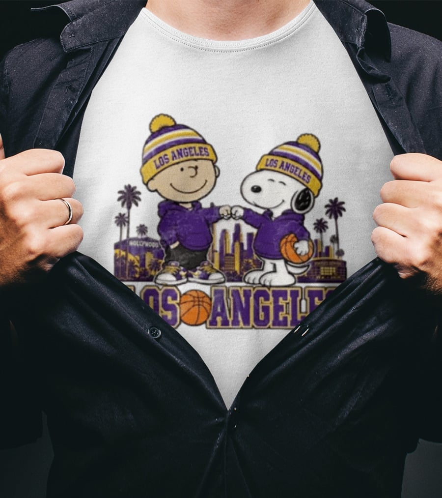 Los Angeles Charlie Brown Snoopy Basketball Fans Skyline Vintage Lakers T-Shirt
